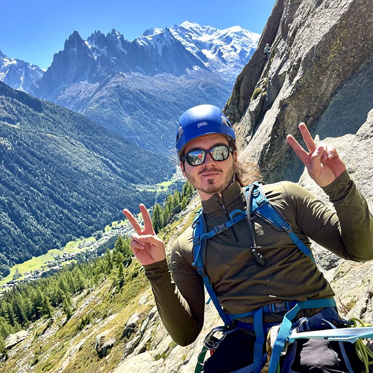 Aivaras Šulnius - Financial and Commercial Analyst